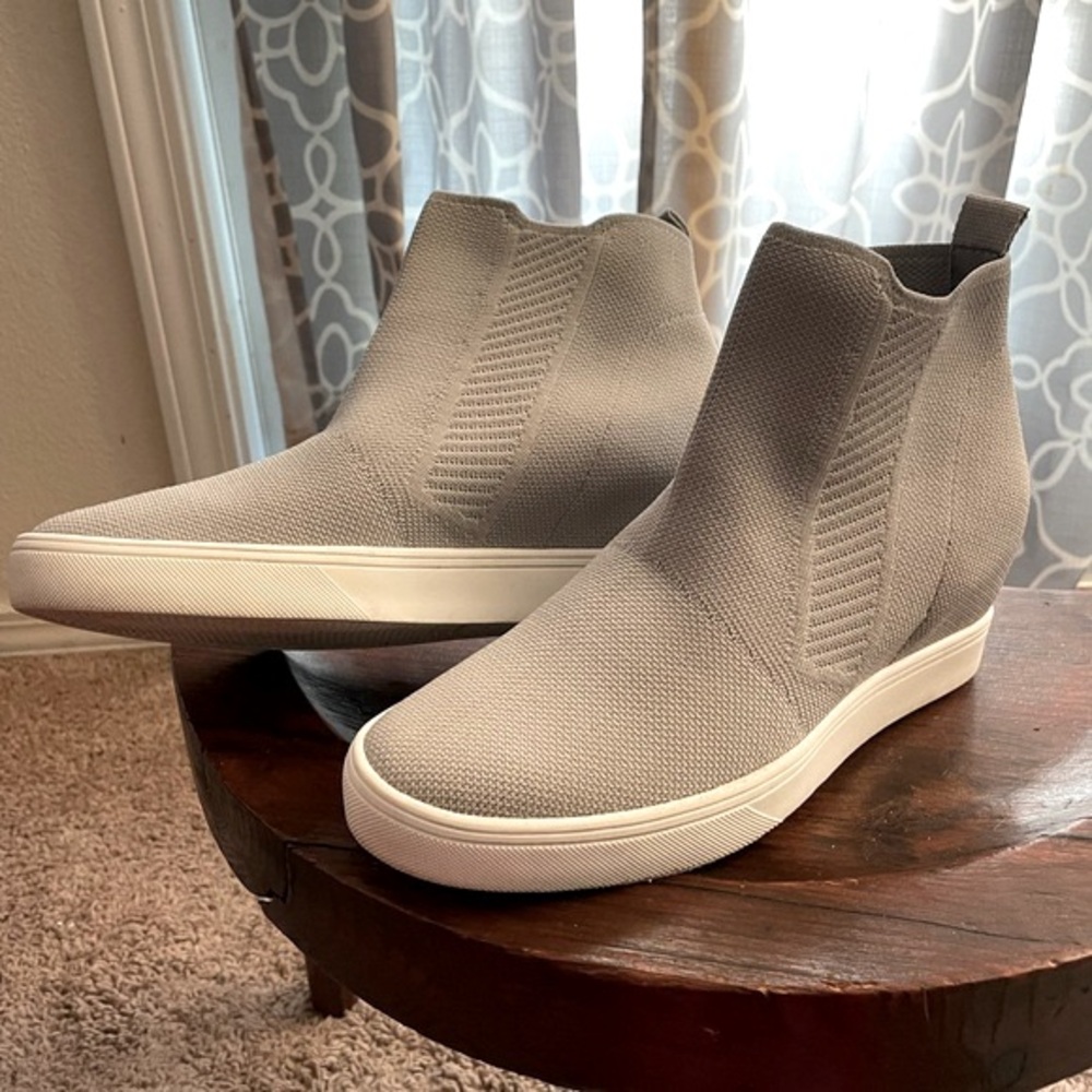 Women’s MIA stretch knit platform ankle booties Size 8.5